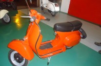 Vespa SL125